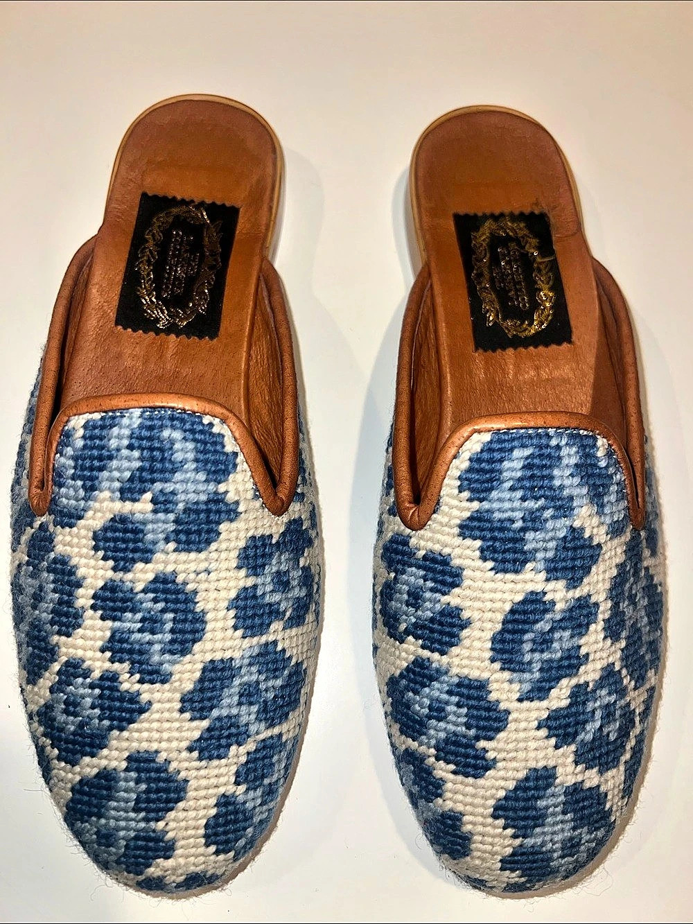 Larkspur collection needlepoint mules brand new size 8 leopard pattern